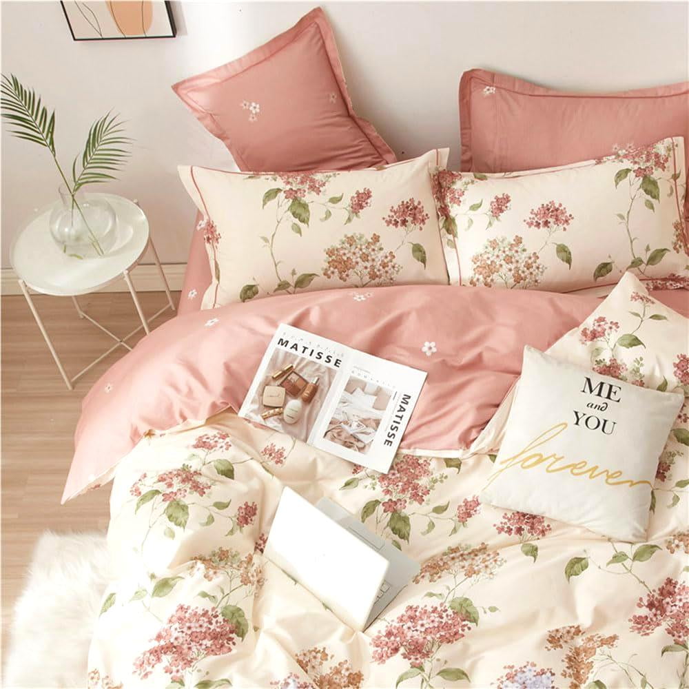 Fluffy Down Alternative White with Pink Flowers King Comforter Sets, 3 Pieces Chic Garden Style Reversible Bedding Sets for Adults All Season - Hypoallergenic Ultra-Fluffy Quilt for Winter Detail