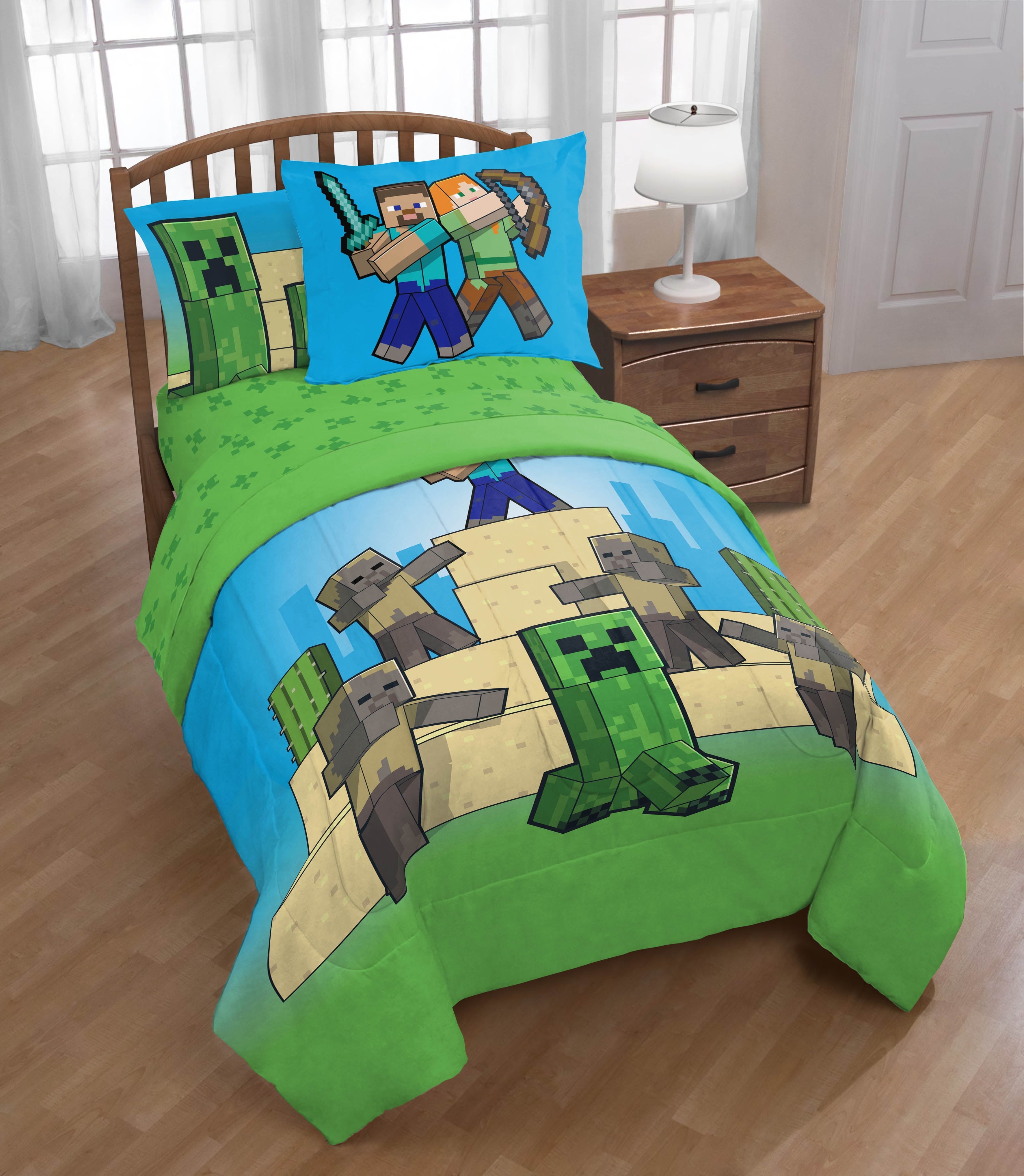 Luxurious Quilted Desert Mob Action 5 Piece Twin Size Kids Comforter Set with Sham - Gaming Bed Sets for Kids and Teens - All-Season Down Alternative Comforter Insert Detail