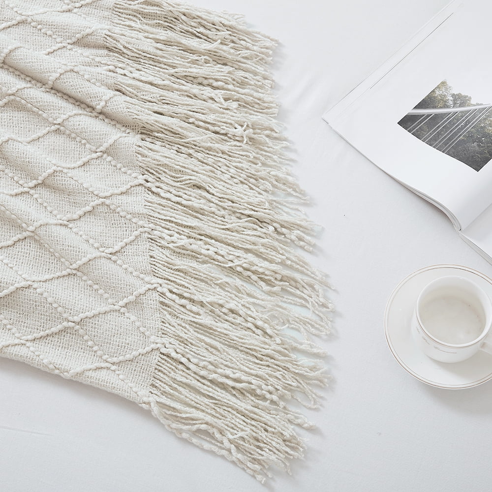 Reversible Sherpa Rhombus Beige Throw Blanket, Soft and Lightweight, 50"x 60" - Cozy Fleece Throw Blanket for Couch & Bed Detail