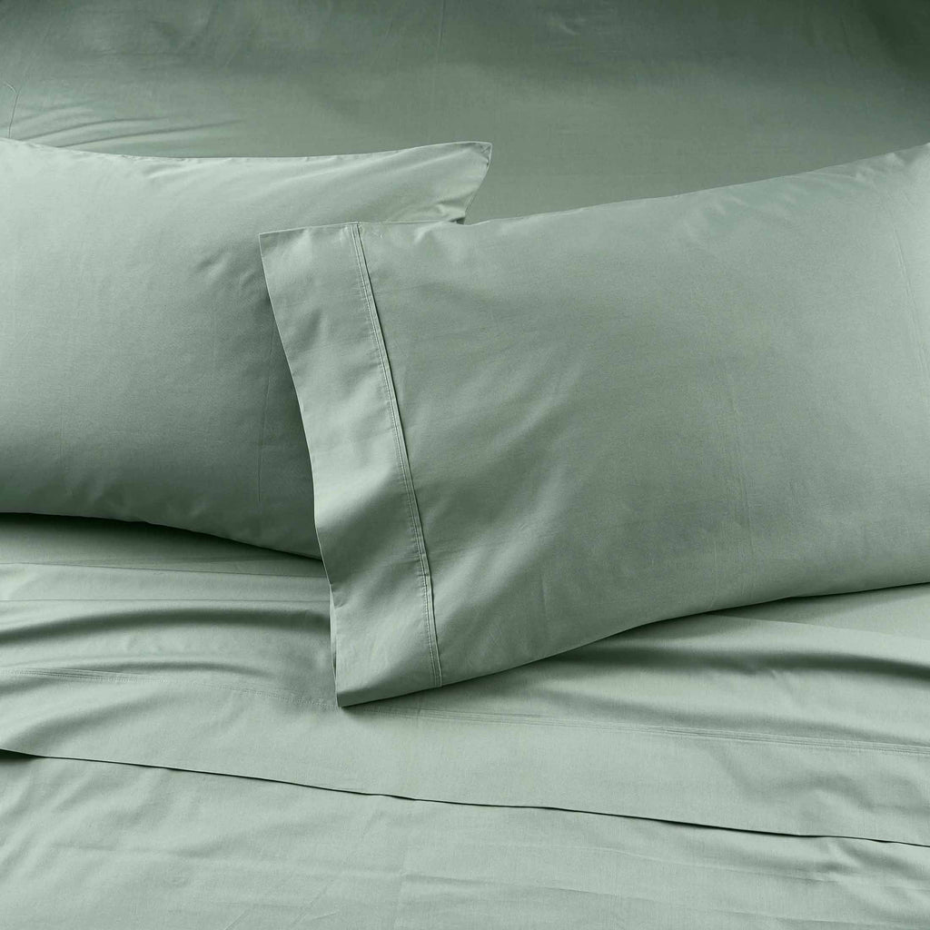 Ultra-Soft Cool & Crisp 4-Piece 300 Thread Count Green River Cotton Percale Sheet Set, Queen - Breathable Egyptian Cotton Flat & Fitted Sheets Detail
