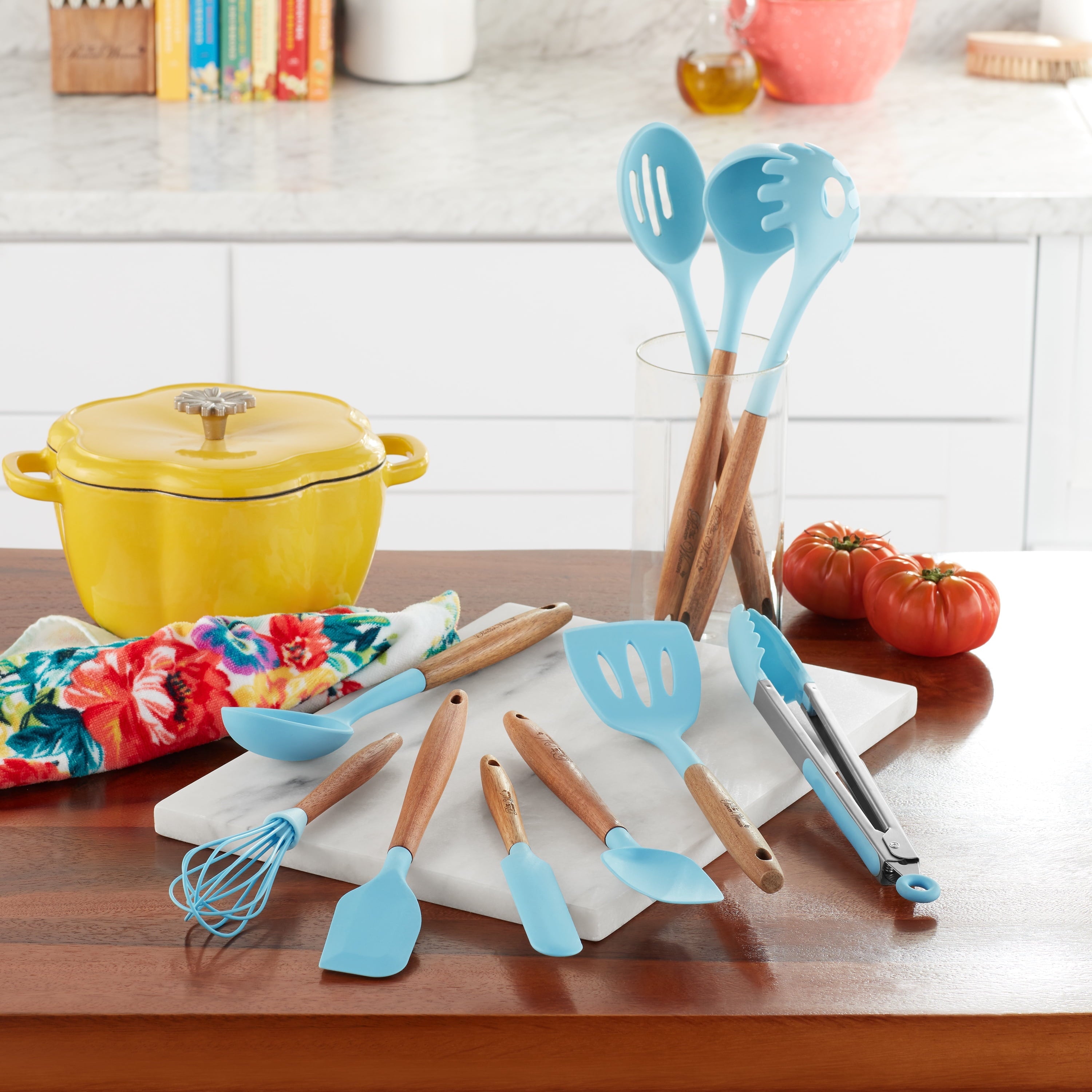 High-Precision 10-Piece Silicone and Acacia Wood Handle Cooking Utensils Set, Blue - Heavy Duty Stainless Steel Kitchen Shears Detail