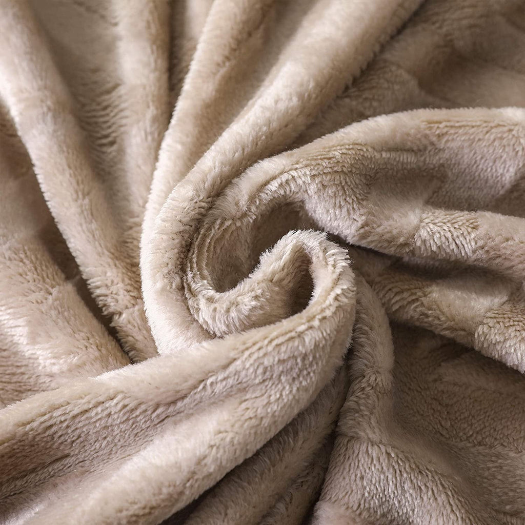 Lightweight Warm Soft Flannel Fleece Lightweight 50"x60" Throw Blanket, Brushed Chevron Design Fluffy Plush Cozy Blanket for All Seaso... - Lightweight Plush Warm Blanket for All Seasons Detail