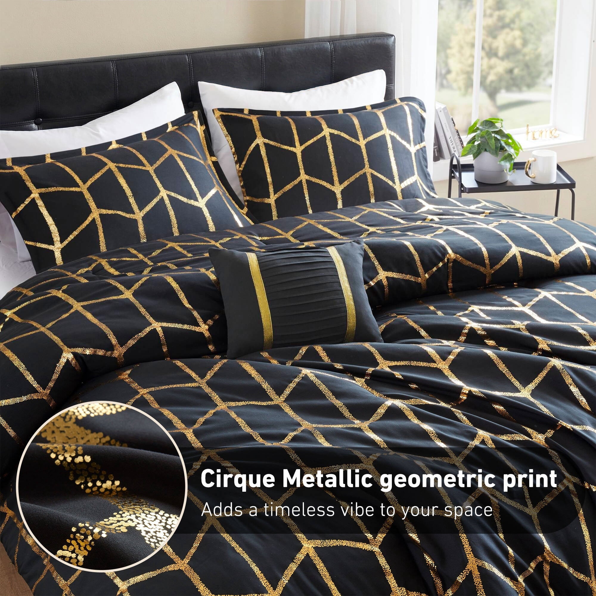 Luxurious Quilted Full/Queen Size Comforter Set, 4-Piece Bedding Set for All Seasons, Geometric Metallic Comforter Bed Set with Decor P... - Luxurious Quilted Duvet Cover Set Detail