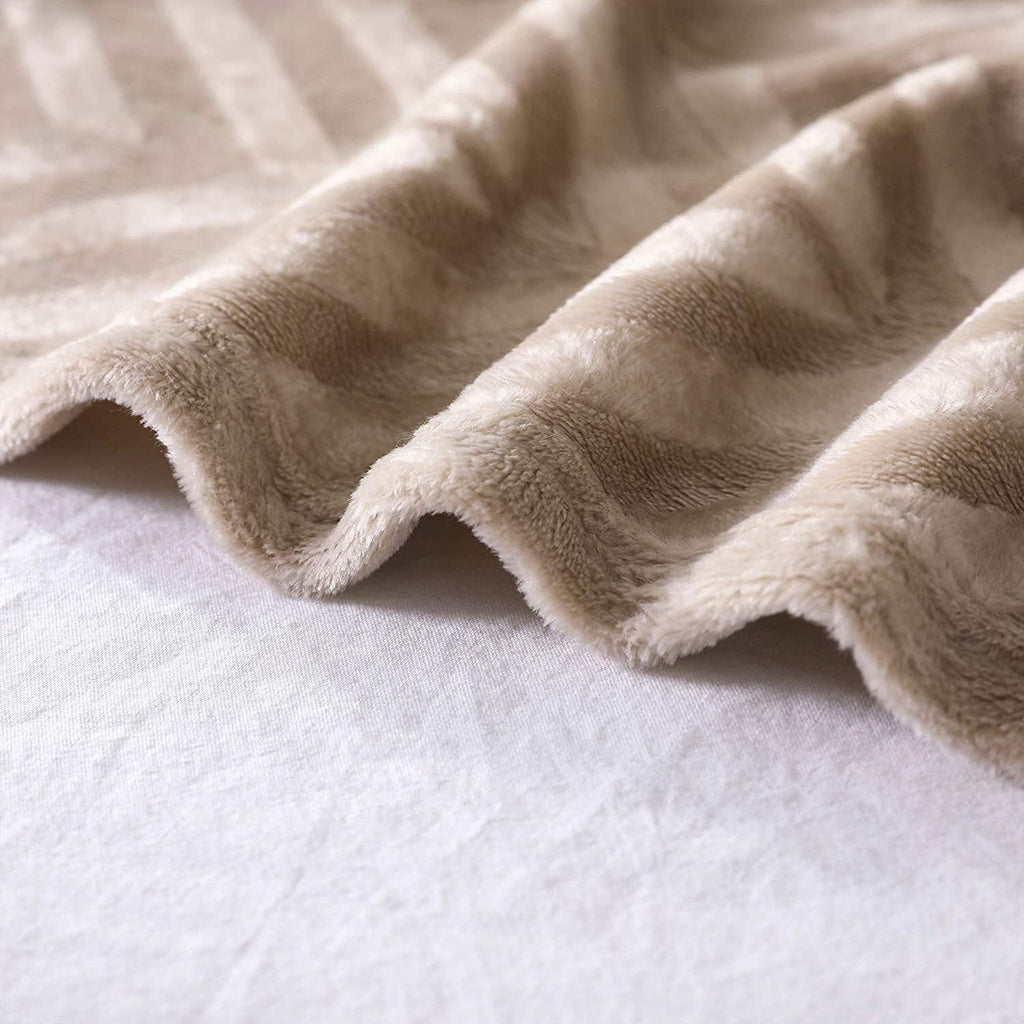 Lightweight Warm Soft Flannel Fleece Lightweight 50"x60" Throw Blanket, Brushed Chevron Design Fluffy Plush Cozy Blanket for All Seaso... - Lightweight Plush Warm Blanket for All Seasons Detail