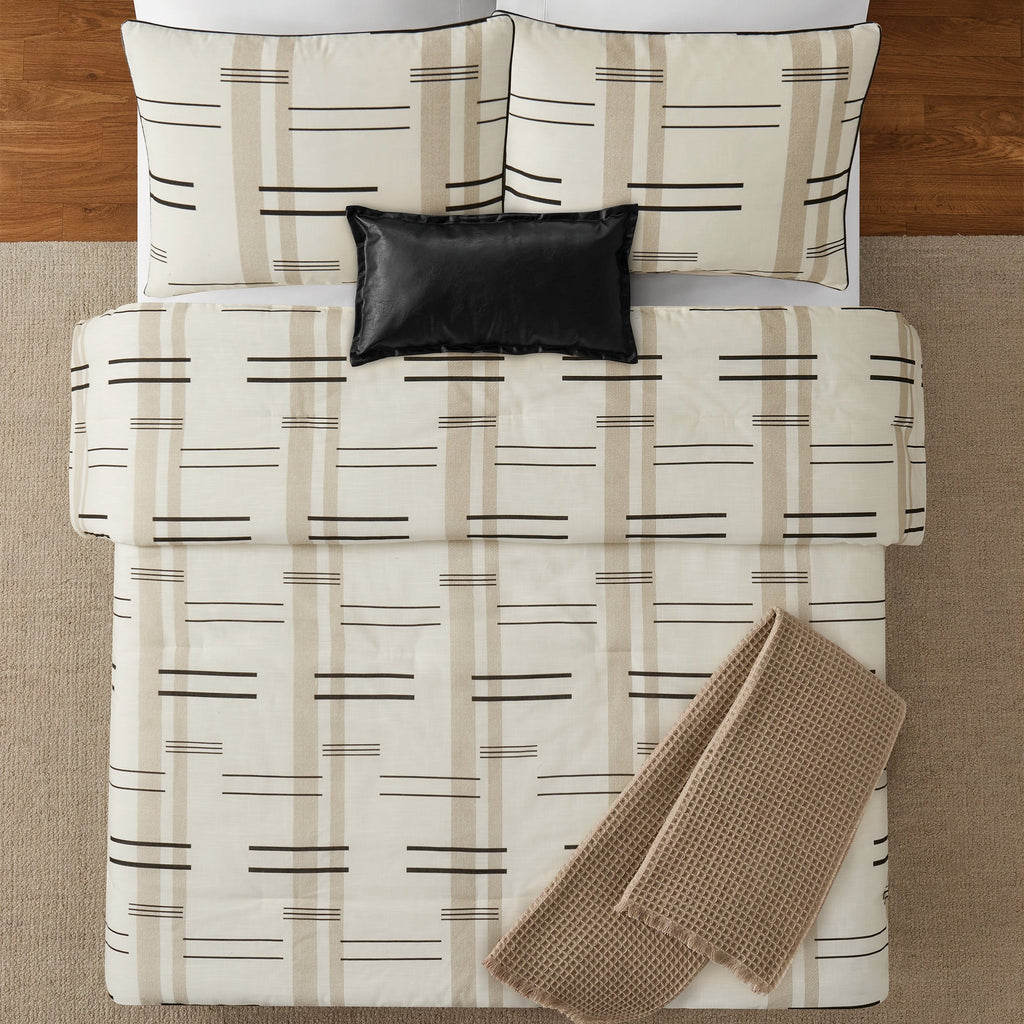 Hypoallergenic Cloud Full/Queen Comforter Set, All-Season, 5-Piece, Tan Modern - All-Season Down Alternative Comforter Insert Detail