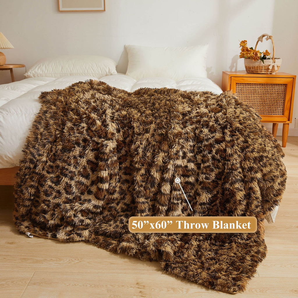Reversible Sherpa Luxury Faux Fur Leopard Print Throw, Soft 50x60 Cheetah Print Fluffy Blanket, Shaggy Plush Decorative Couch Throw, Cu... - Super Soft Reversible Sherpa Flannel Blanket Detail