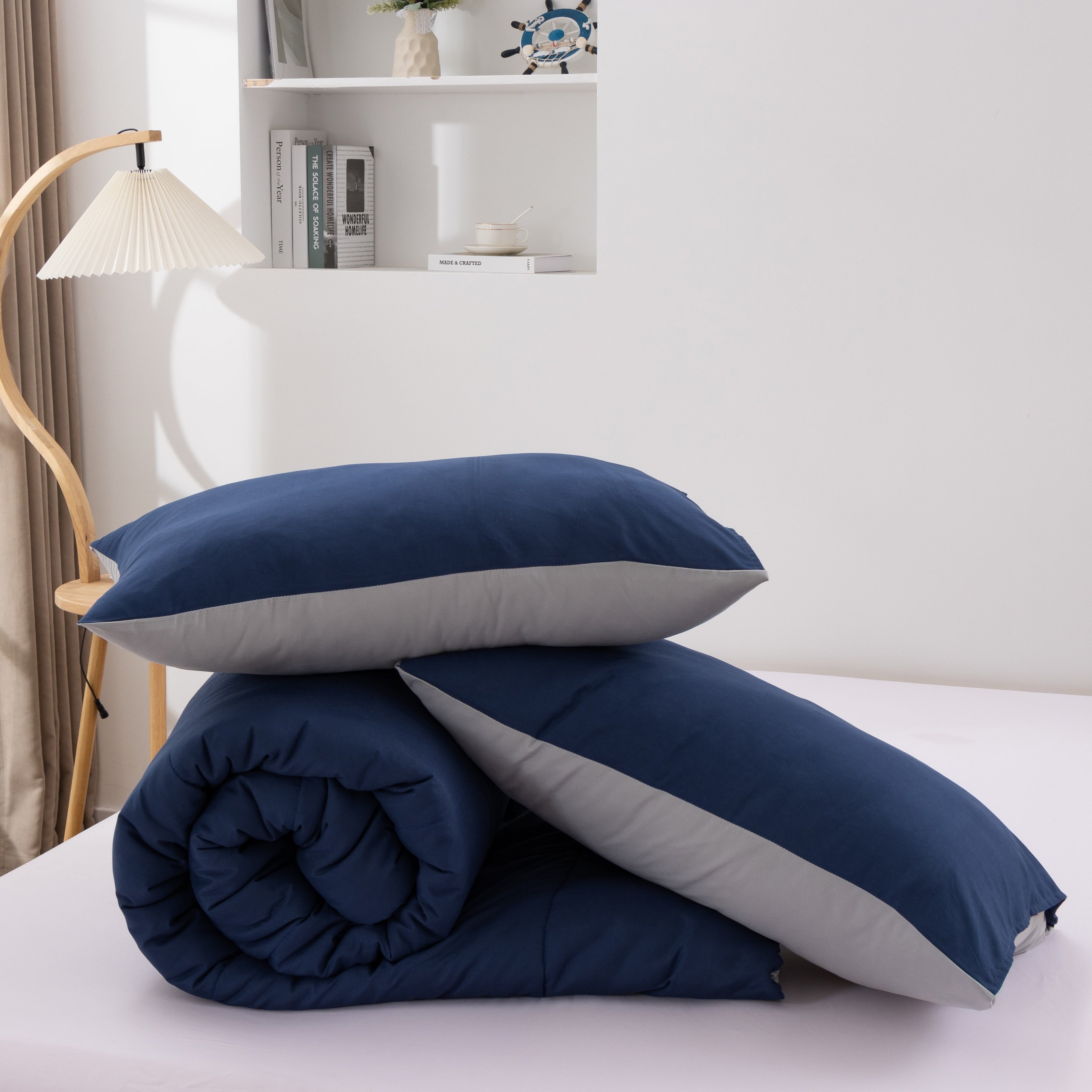 All-Season Queen Comforter Set All Season Reversible Bed Set with 2 Pillow Cases 3 Pieces Bedding Sets Down Alternative Blue/Gra... - Cloud-Like Soft Lightweight Bed Comforter Detail
