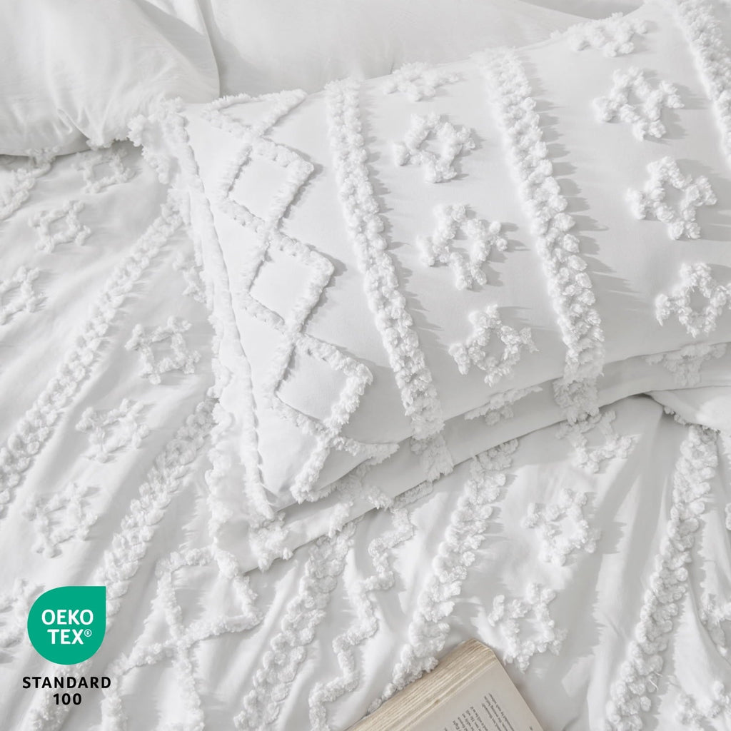 Fluffy Down Alternative Tufted Boho Comforter Set, 2 Pieces Farmhouse Shabby Chic Embroidery Bed Set, Soft Jacquard Comforter for All Seasons... - All-Season Down Alternative Comforter Insert Detail