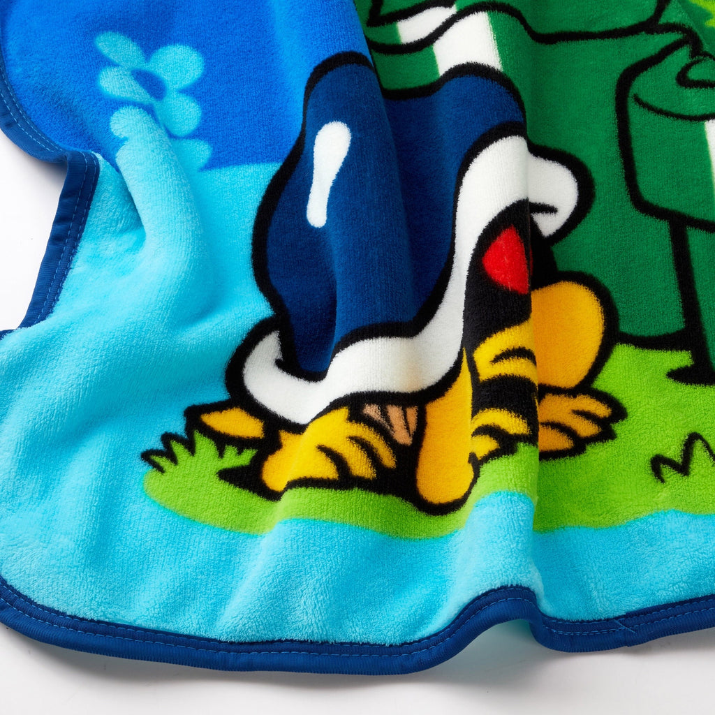 Super Soft Flannel Kids Fleece Throw Blanket 46x60, Nintendo - Cozy Fleece Throw Blanket for Couch & Bed Detail
