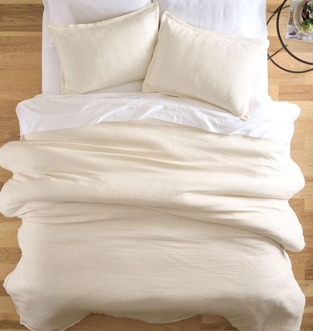 Luxurious Quilted 3-Piece Cream Gauze Comforter Set, Adult Full/Queen - Hypoallergenic Ultra-Fluffy Quilt for Winter Detail