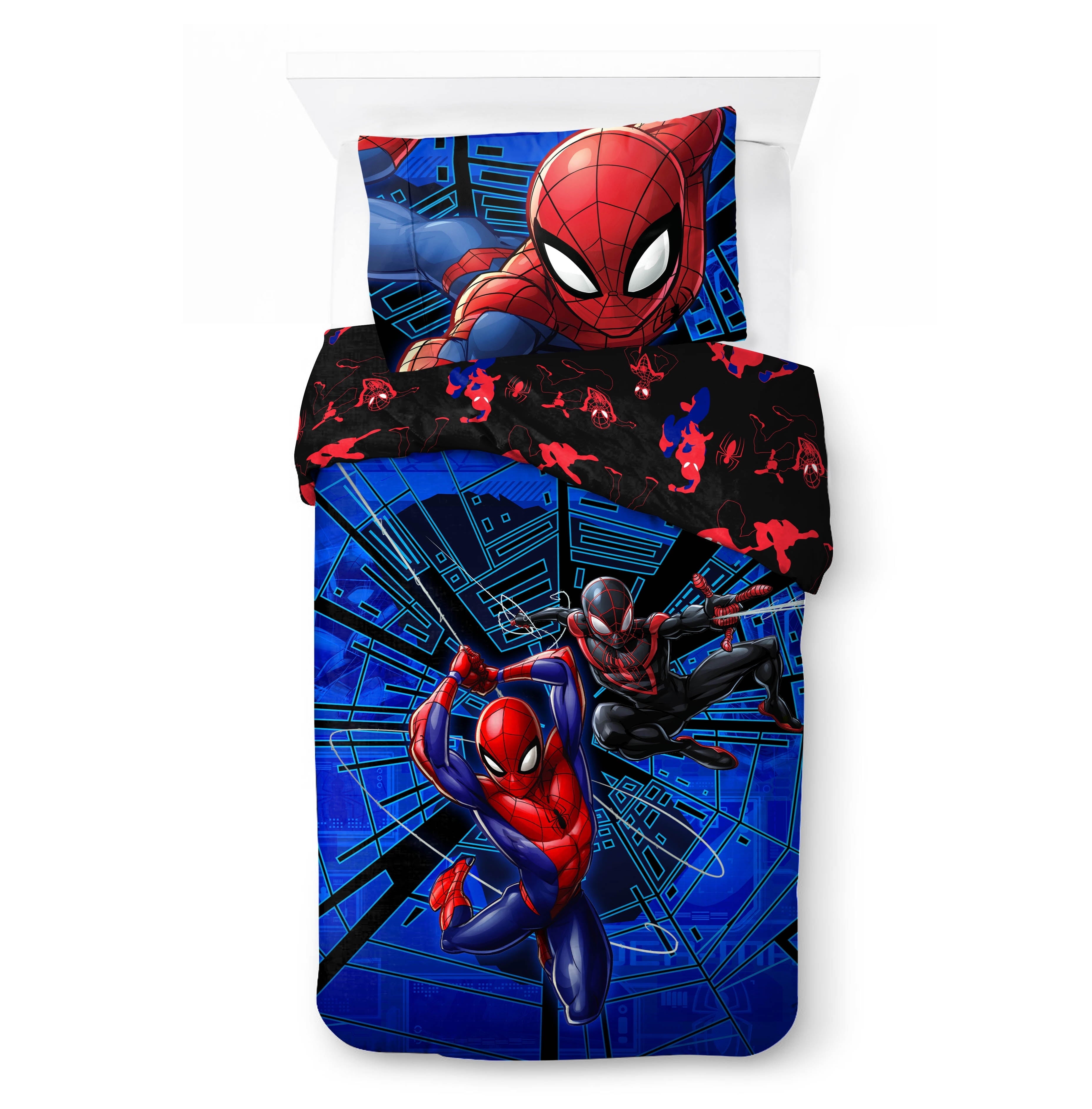 Luxurious Quilted Spiderman Techno City Kids 2 Piece Blue Reversible Comforter and Pillowcase Set, Twin/Full - Hypoallergenic Ultra-Fluffy Quilt for Winter Detail