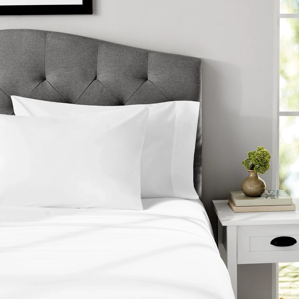 Breathable Luxury 4-Piece 300 Thread Count White Cotton Blend Percale Bed Sheet Set, Queen - Breathable Egyptian Cotton Flat & Fitted Sheets Detail