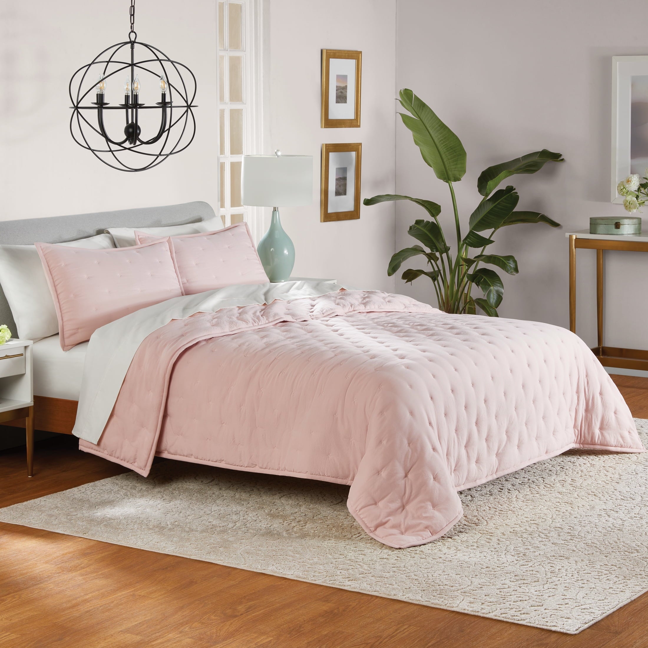 All-Season Full/Queen Comforter Set, Super Soft & Embroidered, 3-Piece, Pink - Luxurious Quilted Duvet Cover Set Detail
