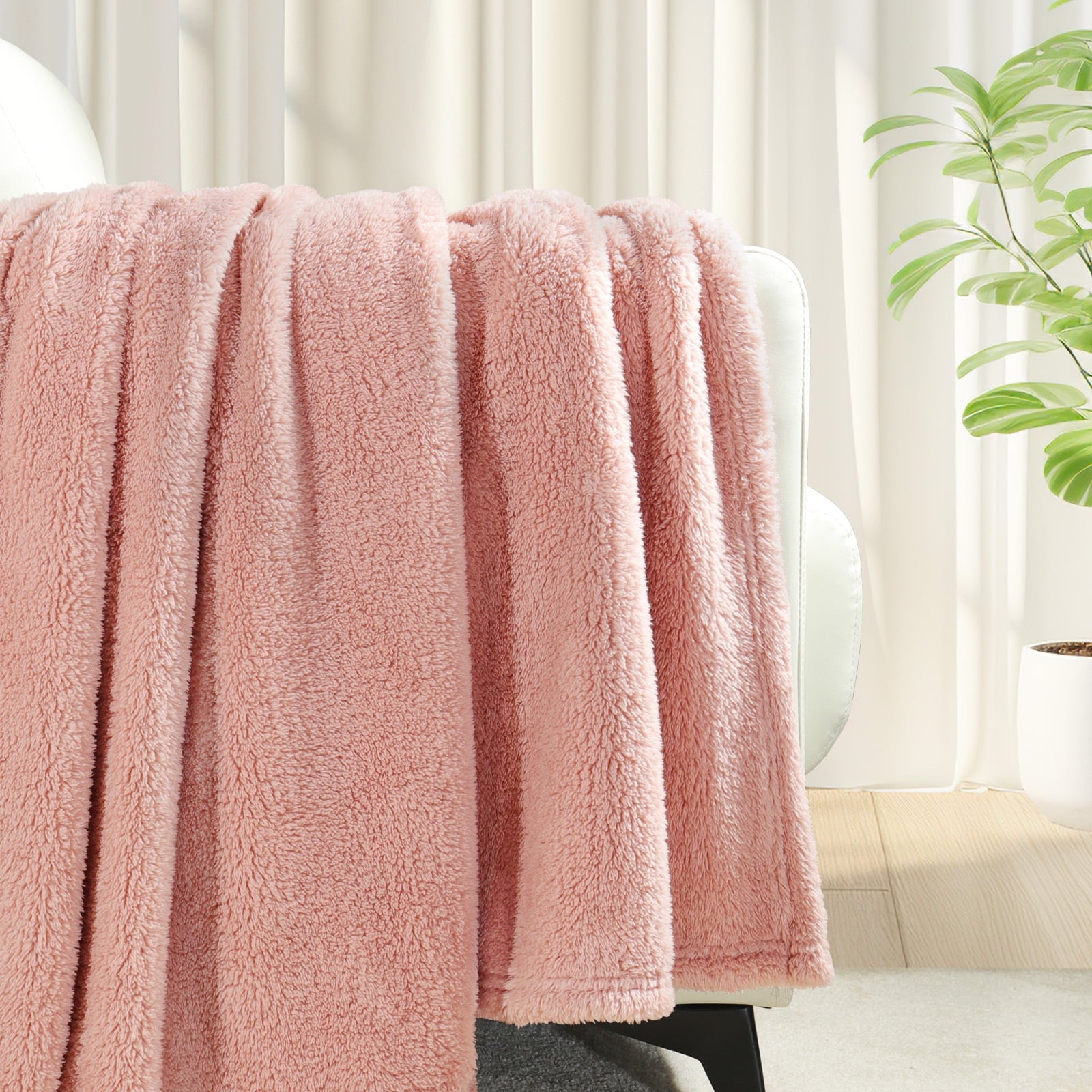 Lightweight Warm Soft Fleece Throw Blanket for Couch, Super Soft Velvet Plush Bed Blanket, 50x60 Inches, Pink - Lightweight Plush Warm Blanket for All Seasons Detail
