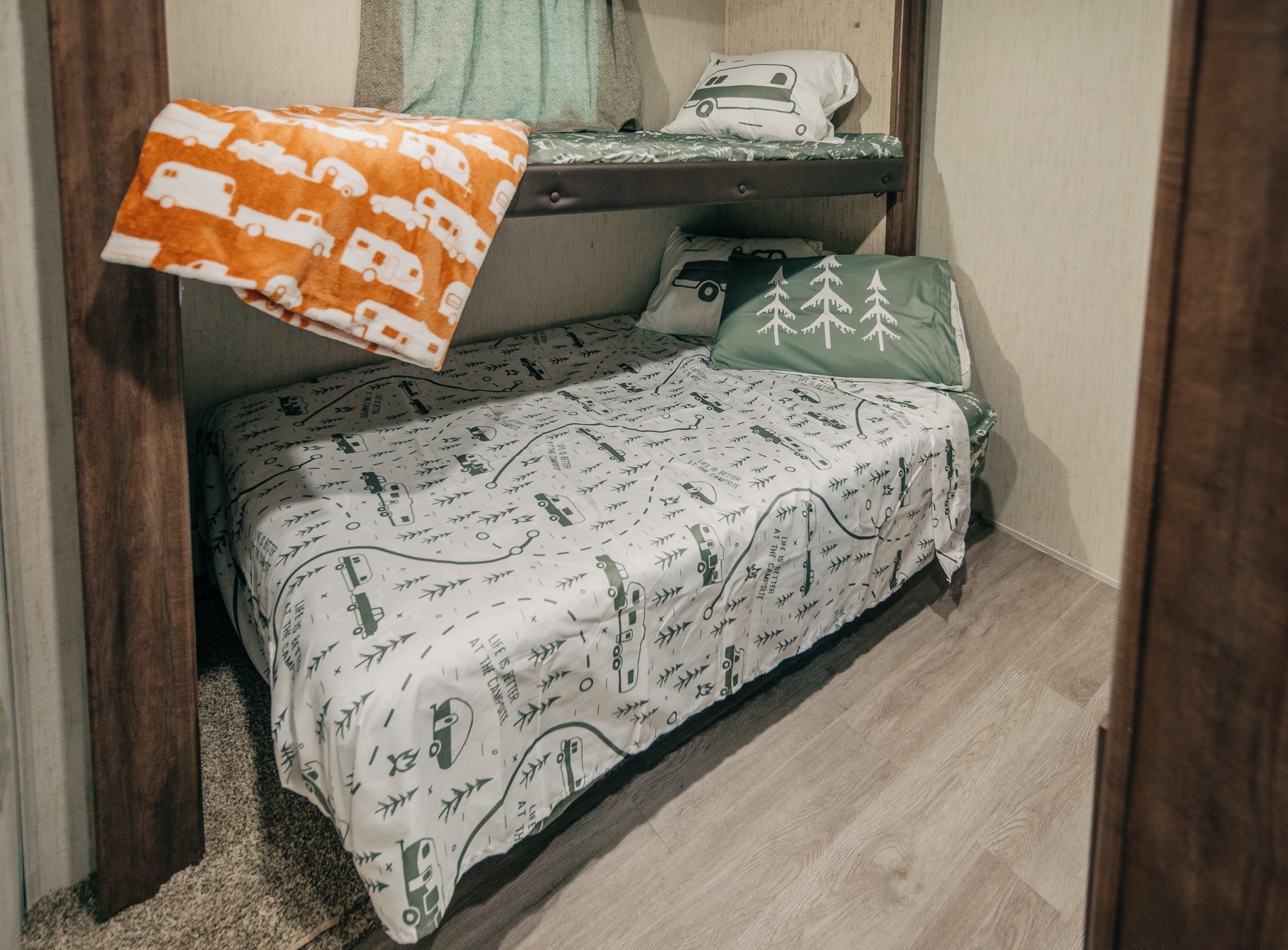 Cooling Sateen RV Queen Bed Sheet Set, Green Map, Polyester (53476) - Premium Ultra-Soft Pillowcase Pair for Sleeping Detail