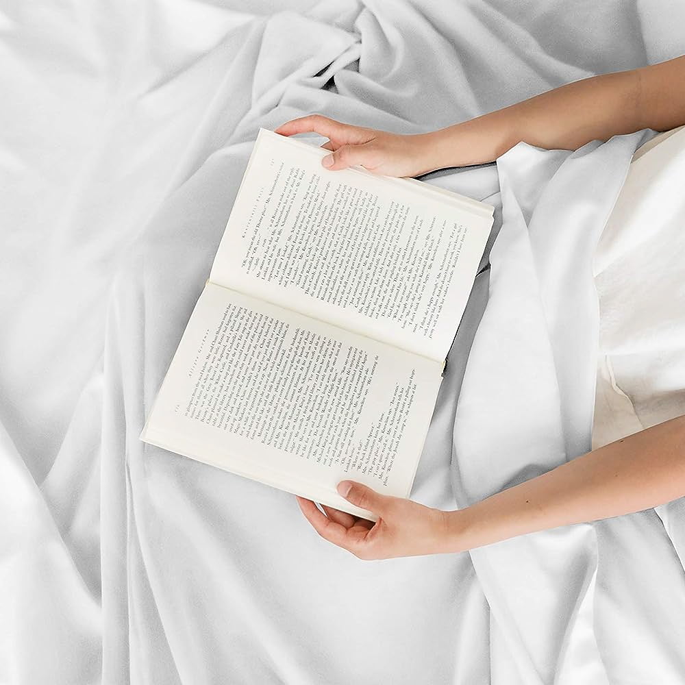 Breathable Luxury 4-Piece Ultra Soft & Comfy Hotel Luxury Sheet Set - Full Size Cooling Bed Sheet Fits 8"-16" Mattresses, White - Breathable Egyptian Cotton Flat & Fitted Sheets Detail