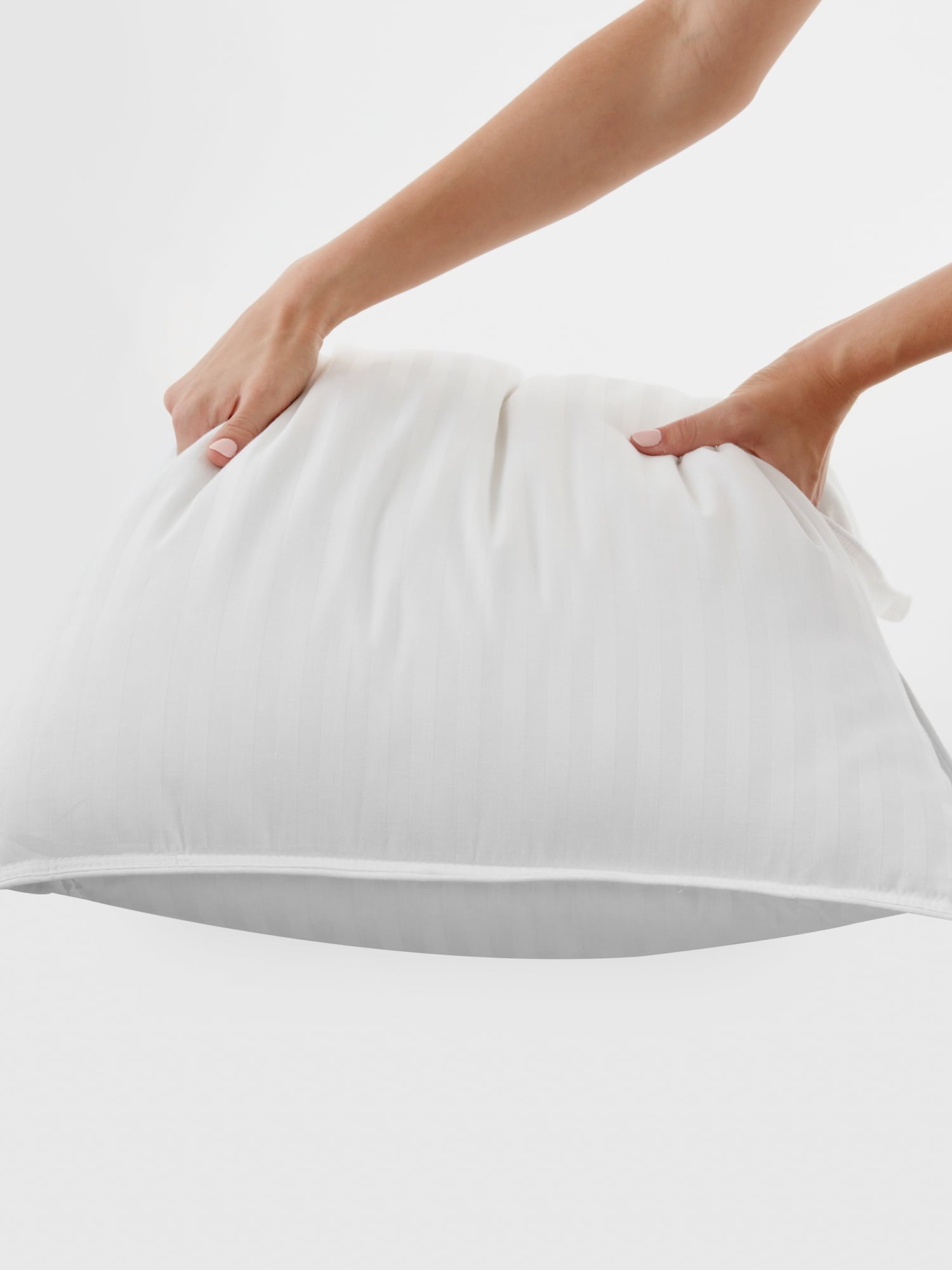 Decorative Plump Bed Pillow 2-Pack Standard/Queen Size For All Sleep Styles - Back, Side and Stomach Sleepers - Orthopedic Shredded Foam Bed Pillow Set Detail