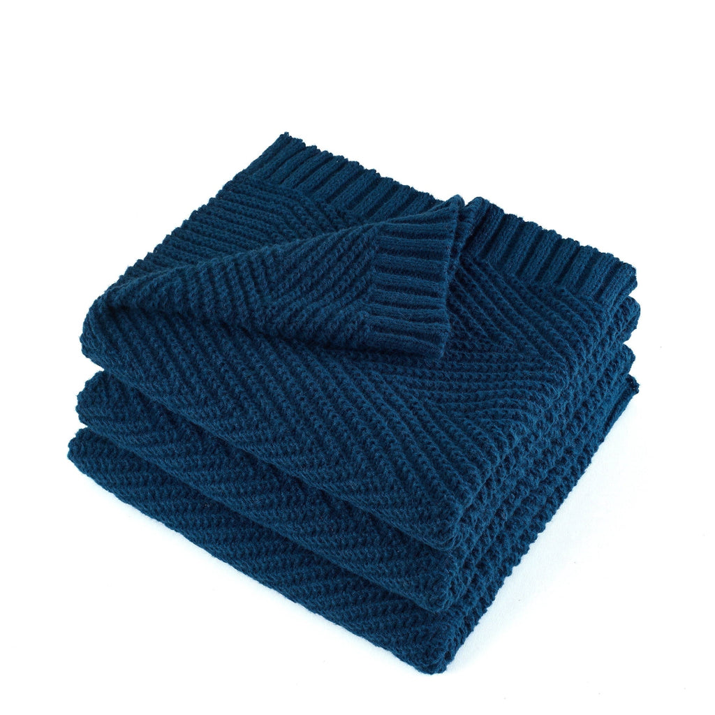 Super Soft Flannel Soft Knitted Throw Blanket 50" x 60" Navy Blue, Boho Chevron Farmhouse Throw for Bed Couch - Super Soft Reversible Sherpa Flannel Blanket Detail